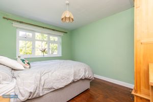 Bedroom- click for photo gallery
